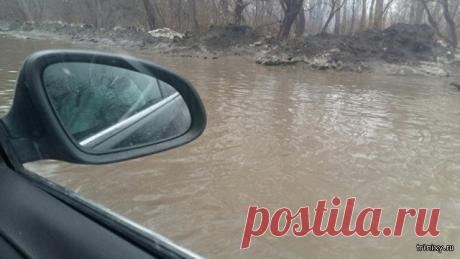 Улицы города Каменск-Уральский превратились в реки (3 фото) | Чёрт побери