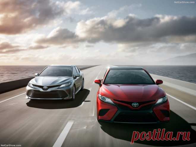 Смотри! Toyota Camry 2018 года Пожалуй, самым ожидаемым событием, проходившим в рамках детройтского автосалона, стала презентация рестайлинговой версии седана Toyota Camry 2018. Правда,