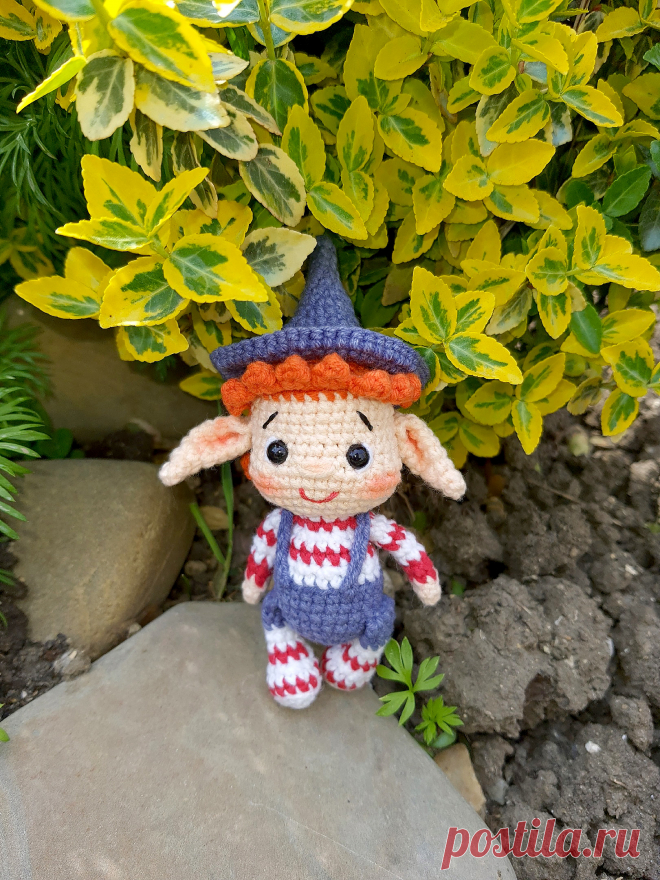 PDF Эльфик крючком. FREE crochet pattern; Аmigurumi toy patterns. Амигуруми схемы и описания на русском. Вязаные игрушки и поделки своими руками #amimore - маленькая кукла в виде эльфа, эльф в шляпе крючком.