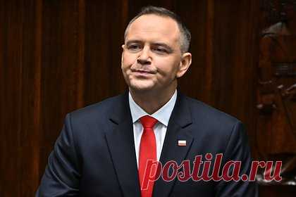 Президент Польши прокомментировал скандал с бандеровским флагом в Варшаве
