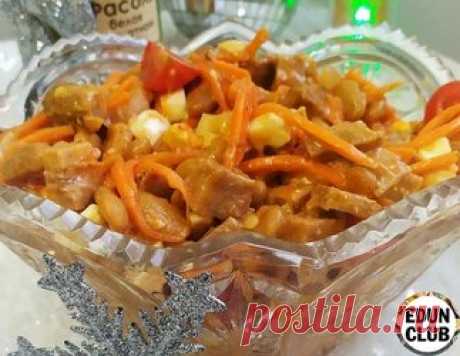 Салат "Томатная фасолинка" Дорогие друзья, хочу предложить вашему вниманию салат из консервированной белой фасоли в томатном соусе от производителя "Eko". Салат получается сытный, питательный и полезный. А так же он будет хорошо смотреться как на праздничном столе, так и на обычном. :) Время приготовления 30 минут. Количество порций 5. Ингредиенты: Фасоль консервированная - 1 бан. Шейка свиная - 150 г. Морковь - 150 г. Яйцо куриное - 3 шт. Соль - 0.5 ч. л. Помидоры черри -...