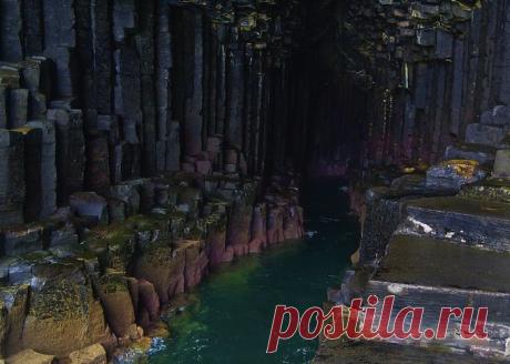 Пещера (Fingal's Cave), которая вдхновила Тёрнера, Мендельсона, Pink Floyd и Мэтью Барни | Фотография | Фотография