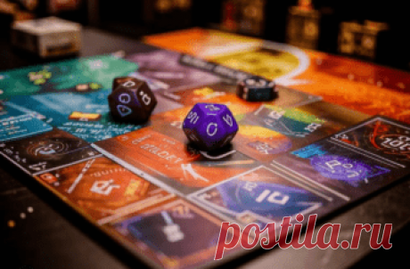 🎲 Ведущие трансформационных игр
Здесь представлены опытные ведущие трансформационных игр, которые помогут сделать игру глубокой и полезной. Хотите сами проводить игры? Регистрируйтесь и присоединяйтесь к сообществу ведущих — делитесь опытом и вдохновляйте участников!