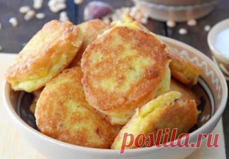Капустные оладьи с сыром
