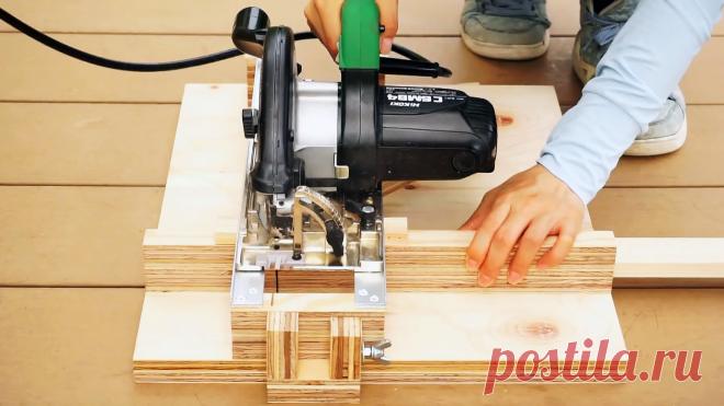 Как сделать приспособление к дисковой пиле для быстрого реза под 45 и 90 градусов Производительность дисковой пилы из-за длительных настроек, включая разметку, при резке под 90 или 45 градусов значительно падает. При наличии самодельного не очень сложного приспособления эти операции намного ускорятся и облегчатся. Понадобится Материалы: клееный брус; многослойная фанера 400×500