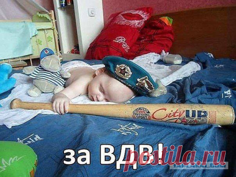 (3) Facebook
