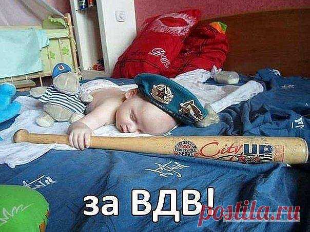 (3) Facebook