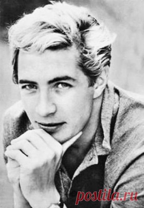 Юрий Каморный, 8 августа, 1944
• 27 ноября 1981