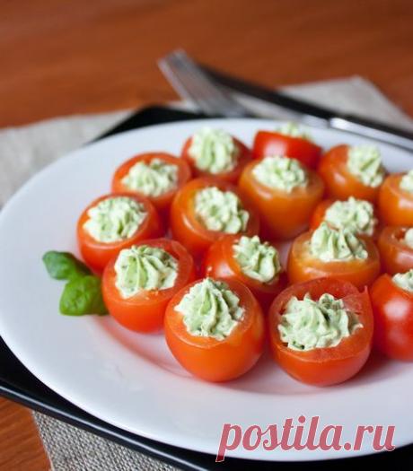 Томаты черри с базиликовым кремом | Холодные закуски | Рецепты | Online.ua