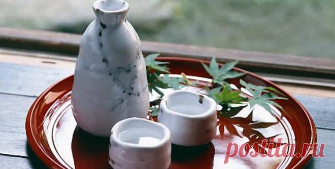 Как правильно сделать саке в домашних условиях Как сделать саке в домашних условиях: простые пошаговые рецепты, видео приготовления, а также советы по правильной подаче и употреблению этого спиртного.