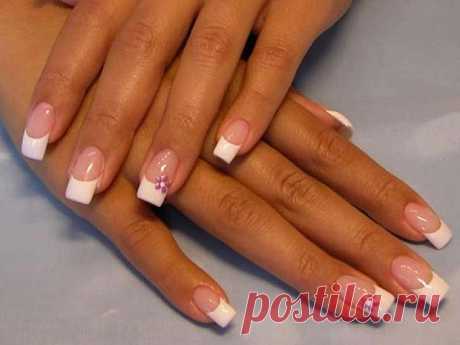 Typical French manicure for wedding occasions