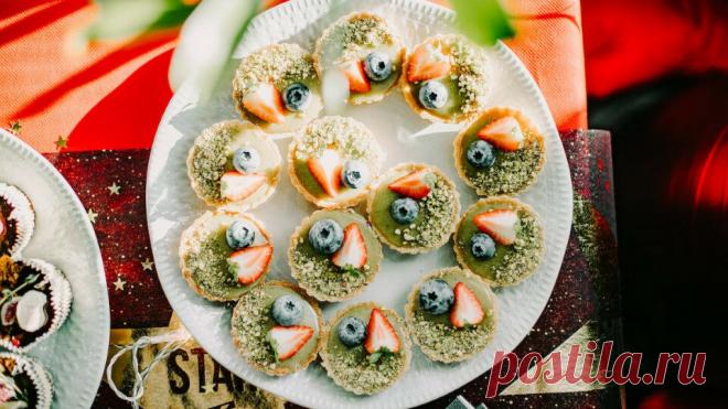 15+ лучших тарталеток с начинкой на Новый год 2024 (год Дракона): вкусные и простые рецепты, чем начинить закуски-тарталетки, с фото и советами шеф-поваров Вкусные и простые рецепты тарталеток с начинкой на Новый год 2024 (год Дракона). Вместе с фуршетным мастером Ольгой Воронцовой делимся 15+ идеями, чем начинить закуски-тарталетки, с фото и пошаговыми инструкциями.