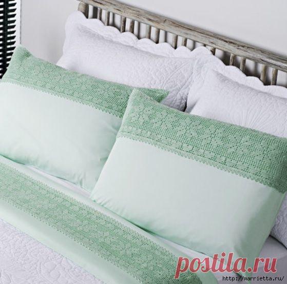 Украшение подушек кружевом крючком. Идеи и схемы.