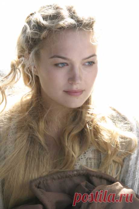 София Майлс (Sophia Myles)
- 18 марта, 1980