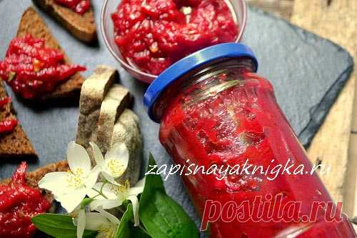 Икра овощная на зиму из моркови и свеклы с манкой