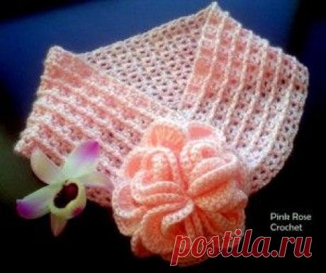 Розовый шарф с цветком. Схема вязания крючком