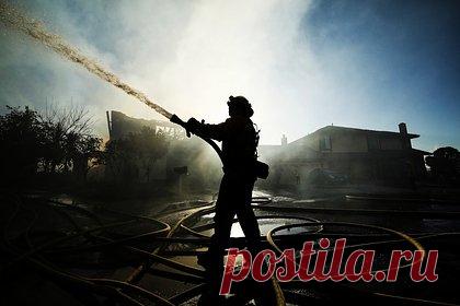 Женщина сожгла свой дом «по велению дьявола». В США задержана 45-летняя жительница штата Массачусетс, которая сожгла свой дом «по велению дьявола». Пожар в доме Никеи Риверы из Бостона начался около 11 часов утра во вторник, 27 декабря. Когда пожарные начали выяснить причины возгорания, Ривера призналась, что устроила пожар сама.