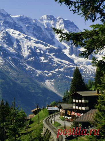 Alpine Railway, Murren, Jungfrau Region, Bernese Oberland, Swiss Alps, Switzerland  |  Найдено на сайте trekearth.com.
