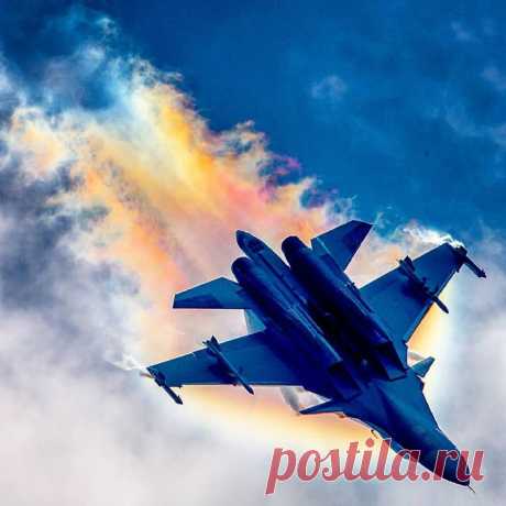 Сегодня закроется международный авиакосмический салон МАКС-2015 в подмосковном Жуковском.