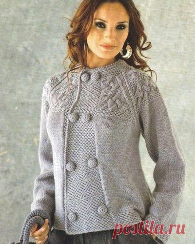 ПЕТЕЛЬКА К ПЕТЕЛЬКЕ.  Серый двубортный жакет