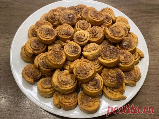 Печенье-рулетики с яблоками и корицей