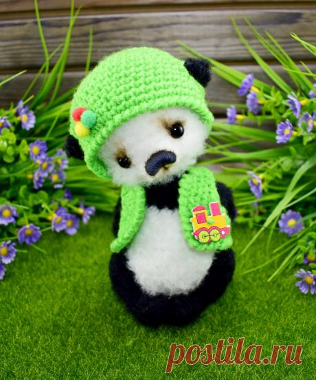 PDF Пандик. FREE amigurumi crochet pattern. Бесплатный мастер-класс, схема и описание для вязания амигуруми крючком. Вяжем игрушки своими руками! Панда, пандочка, panda, suportar, bär, ours, medvěd, medvídek, nallebjörn, мишка, медведь, медвежонок. #амигуруми #amigurumi #amigurumidoll #amigurumipattern #freepattern #freecrochetpatterns #crochetpattern #crochetdoll #crochettutorial #patternsforcrochet #вязание #вязаниекрючком #handmadedoll #рукоделие #ручнаяработа #pattern #tutorial #häkeln