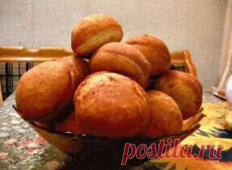 Пончики "вкуснющие"
 Пончики "вкуснющие"
Ингредиенты:
Для теста:
-300г молока
-1 пакетик дрожжей
-3 ст. ложки сахара
-50 г сливочного масла или маргарина
-1 яйцо
-1 ч. ложка соли
-500 г муки
-1 литр масла для фритюра.
Начинка:
-любая
Для начинки:
Начинки можно делать самые разнообразные. Сладкие и даже соленые. Вареная сгущенка, шоколадная паста, джем, можно порезать мелкими кубиками банан без всяких добавок, порезанное мелким кубиком яблоко с сахаром и корицей. Еще очень ...