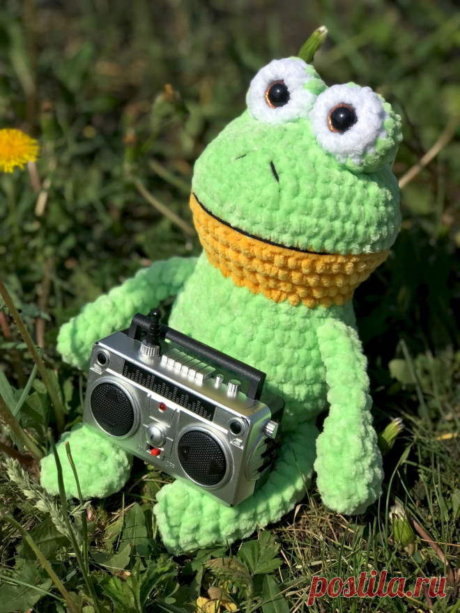 PDF Жабка крючком. FREE crochet pattern; Аmigurumi toy patterns. Амигуруми схемы и описания на русском. Вязаные игрушки и поделки своими руками #amimore - плюшевый лягушонок, большая лягушка из плюшевой пряжи, жаба.