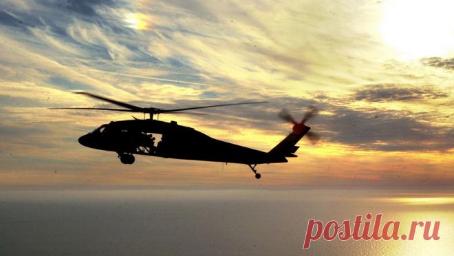 Американский вертолет зацепил высоковольтные провода в одном из штатов США. Военный вертолет США зацепил высоковольтные провода рядом с городом Беверли в штате Вашингтон. Об этом сообщают коммунальные службы округа Грант на своей странице в соцсети X. "Военный вертолет задел высоковольтные линии ...