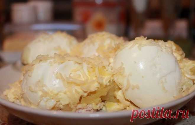 Новогодний салат Снежные сугробы – кулинарный рецепт