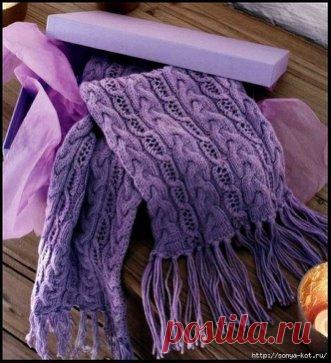 Красивый шарф спицами.
Все условные обозначения классические.
Точка - кромочные.
Треугольник - две петли вместе.
Кружок - накид.
Пустые клеточки - лицевые.
Клеточки с черточкой - изнаночные.
Подписывайтесь на наши новости. Будьте с нами!! 
#вязание #рукоделие #крючком #спицами #схемы #knitting #пряжа #купить_пряжу
