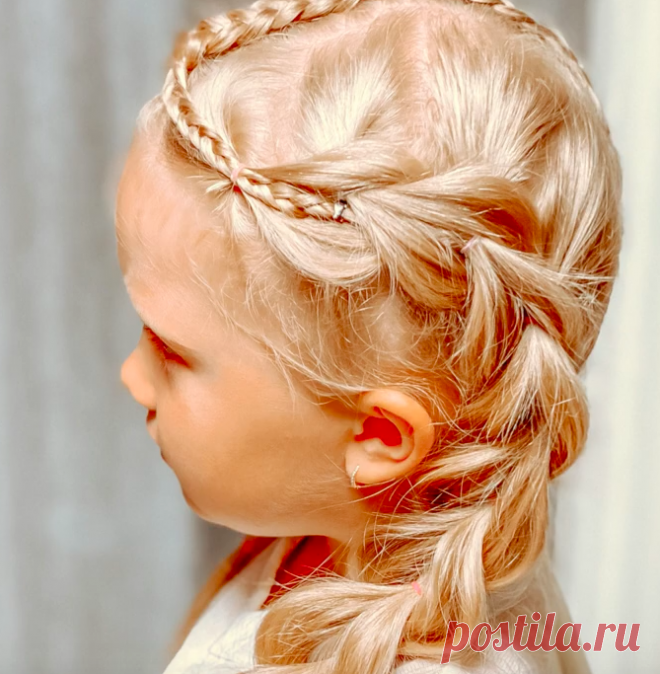 Французская коса с пробором