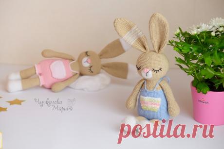 Привет-привет!
МК по зайкам готов
Зайки Двойняшки - это незаменимые помощники при укладывании детей
Ведь каждому ребенку обязательно нужна симпатичная игрушка, которую он возьмет с собой в кровать. Потому что одному в кровати скучно, а порой и страшно. А если рядом будет игрушка-талисман, то страхи непременно отступят.
Показать полностью…