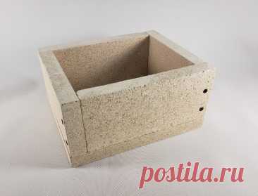 НОВЫЙ ящик из вермикулита Bullseye 008249-VERM-M размером 10x10x4 дюймов (внешние размеры). Есть царапина, но её можно закрыть фибровой бумагой, или можно снять панель и перевернуть её так, чтобы царапина оказалась снаружи (я не хотел разбирать, но, похоже, это может сработать). Обычно он продаётся за 60 долларов, но я делаю скидку из-за царапины...