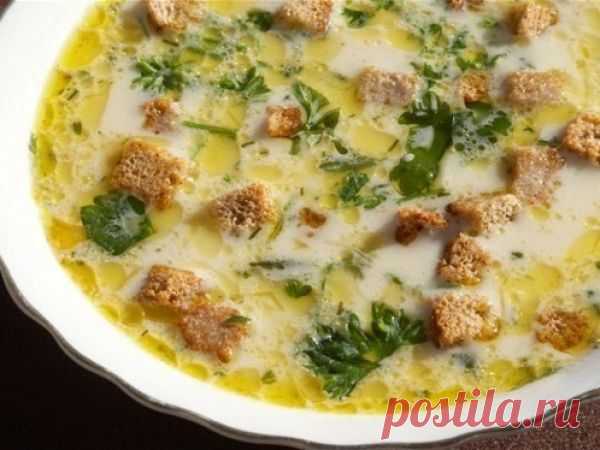 Невероятно вкусный и нежный вкус: Сырный суп с шампиньонами и сухариками