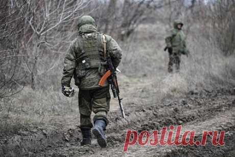 Российские войска пресекли деятельность трех ДРГ в Запорожской области. В Запорожской области пресечена деятельность трех украинских ДРГ, сообщает Минобороны России. Отряды украинских диверсантов вели действовали на территории населенных пунктов Пятихатки и Дорожнянка, уточнил представитель военного ведомства. Также российские войска нанесли удары по местам дислокации живой силы противника