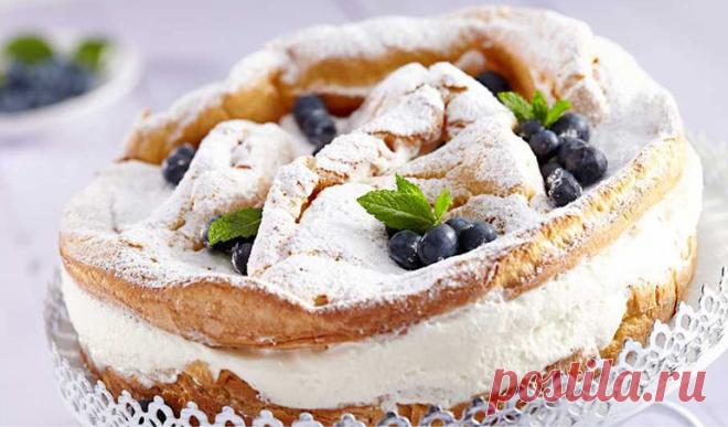 Самое сложное в этом рецепте — «отправить на час в холодильник». Тесто — без сахара!