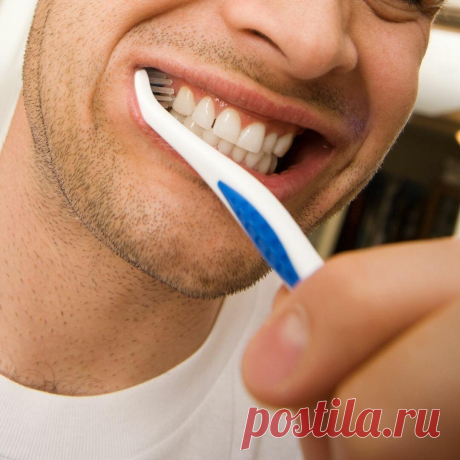 Стоматолог рассказал почему нельзя чистить зубы сразу после еды? Основные советы для чистоты полости рта
Казалось бы, нет более простого и понятного для всех правила, чем то, что зубы нужно чистить два раза в день – утром и перед сном. Статья ознакомительного характера. Перед применением рекомендаций обращайтесь к врачу/специалисту! Что касается вечерней процедуры с участием зубной щетки, пасты и...
Читай пост далее на сайте. Жми ⏫ссылку выше