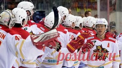 В «Куньлуне» опровергли новость об аннулировании китайских паспортов у хоккеистов. В «Куньлунь Ред Стар» заявили, что новость об аннулировании китайских паспортов игроков клуба Континентальной хоккейной лиги (КХЛ) выдуманная. Читать далее