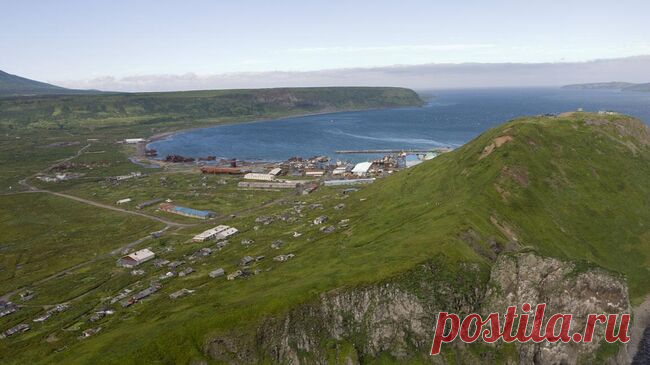 Морской порт в Северо-Курильске обследуют водолазы