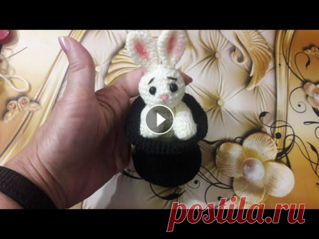 Кролик крючком #игрушкиамигуруми Кролик символ 2023 года. Связала из ниток Детская новинка. Рост 11см с шляпой 13см . Мастер класс в следующем видео....