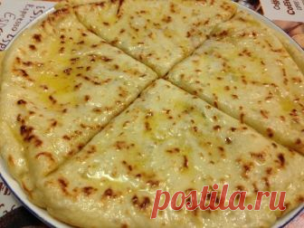 ВКУСНЕЙШИЙ ЧАПИЛЬГАШ  
Визитной карточкой ингушской кухни считается также чапильгаш. Это лепешки из тонкого теста на кефире с начинкой из картофеля, творога, или сыра и зелени. Очень – очень вкусные лепешки!Для теста пона…