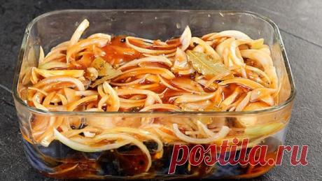 Готовлю так целый месяц каждые выходные и всегда мало. Крутой маринад! Скумбрия как красная 🐠 рыба!