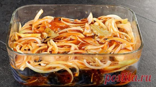 Готовлю так целый месяц каждые выходные и всегда мало. Крутой маринад! Скумбрия как красная 🐠 рыба!