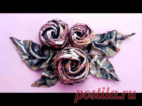 Trandafiri din material de blugi--Roses made of jeans material