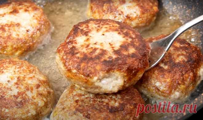 Если котлеты, то только так. Рецепт аппетитных и вкусных котлет Котлеты — это одно из самых популярных и любимых блюд во многих странах мира. Они представляют собой небольшие лепёшки из мясного или овощного фарша, обжаренные на сковороде до золотистой корочки. Существует множество рецептов котлет, которые различаются по составу ингредиентов и способу приготовления. Однако, все они имеют общую основу: фарш, сформированный в виде небольших лепёшек, обжаривается […]