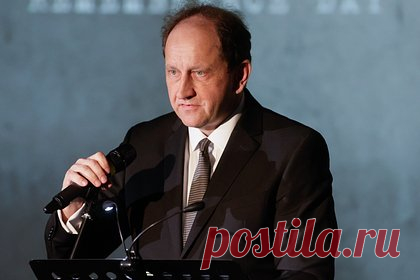 МИД России вызвал немецкого посла из-за утечки беседы об атаке на Крымский мост. Посол ФРГ в Москве Александр Ламбсдорфф вызван в МИД России в связи с разговором высокопоставленных офицеров ВВС бундесвера по атакам на Крымский мост. При этом министр обороны Германии Борис Писториус ранее заявил, что не хочет спекулировать о кадровых выводах в ведомстве в этой связи.