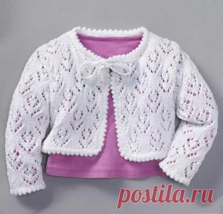 Нарядная белая кофточка с завязками для маленькой девочки вязаная спицами и крючком - Мир петель