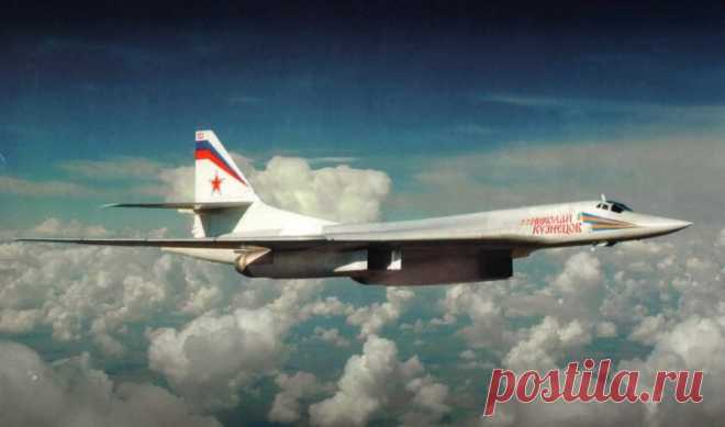 Сверхзвуковой стратегический бомбардировщик-ракетоносец Ту-160 «Белый лебедь» | Военное оружие и армии Мира