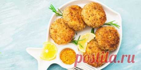 Котлеты из рыбных консервов с картофелем - Будет вкусно - 9 апреля - 43587049655 - Медиаплатформа МирТесен В холодильнике есть банка рыбы, а после ужина осталось пюре? Сделайте эти простые котлеты. Ингредиенты Картошка 200–220 г Соль по вкусу Рыбные консервы в масле или собственном соку 200–250 г Репчатый лук 1 штука Яйцо 1 штука Панировочные сухари 30–40 г + для обваливания Перец чёрный молотый по - 9 апреля - 43587049655 - Медиаплатформа МирТесен